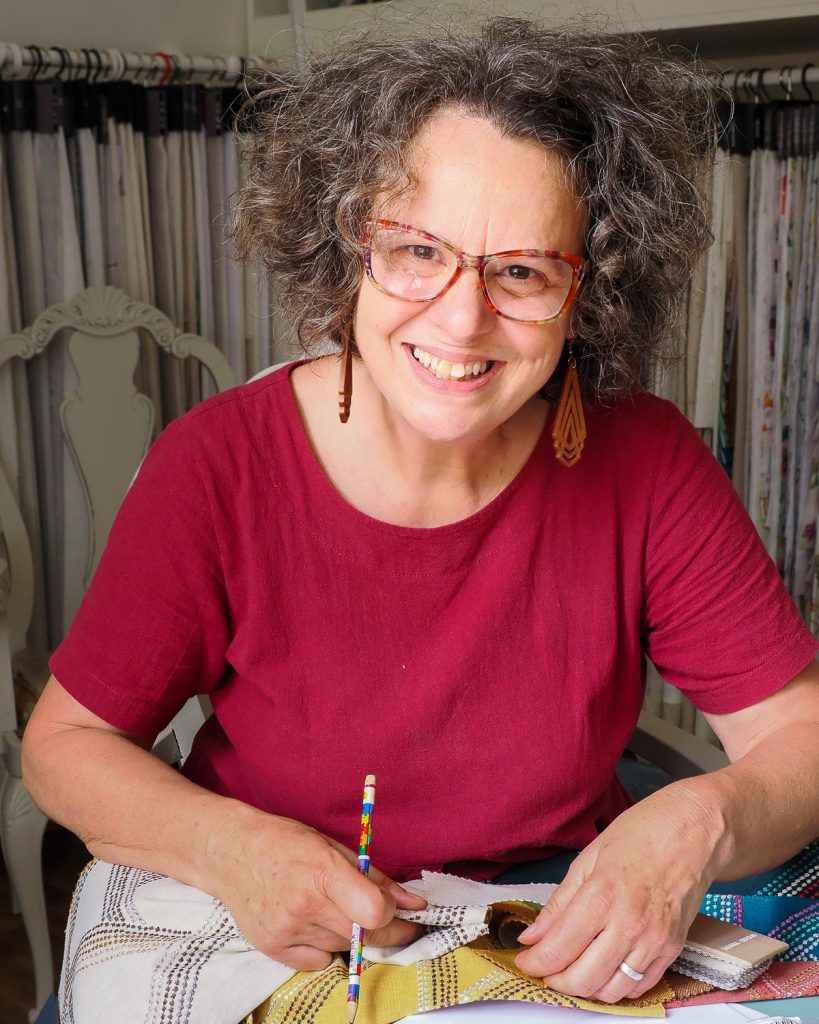Romana Hozáková-závěsový designér, Rachevo